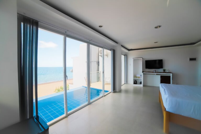 Private Pool Room with doors to the sea